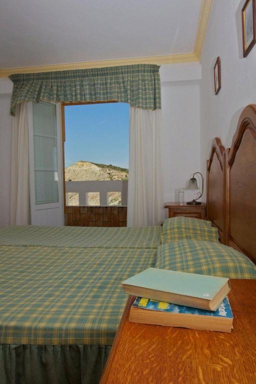 Quarto Familiar (2 Adultos + 2 Crianças)
